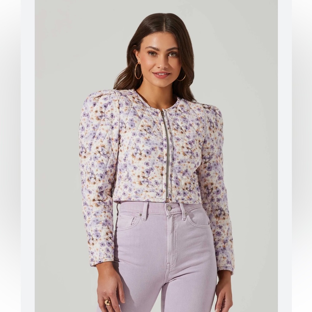 ASTR BREA FLORAL QUILTED CROPPED PUFF SLEEVE JACKET
